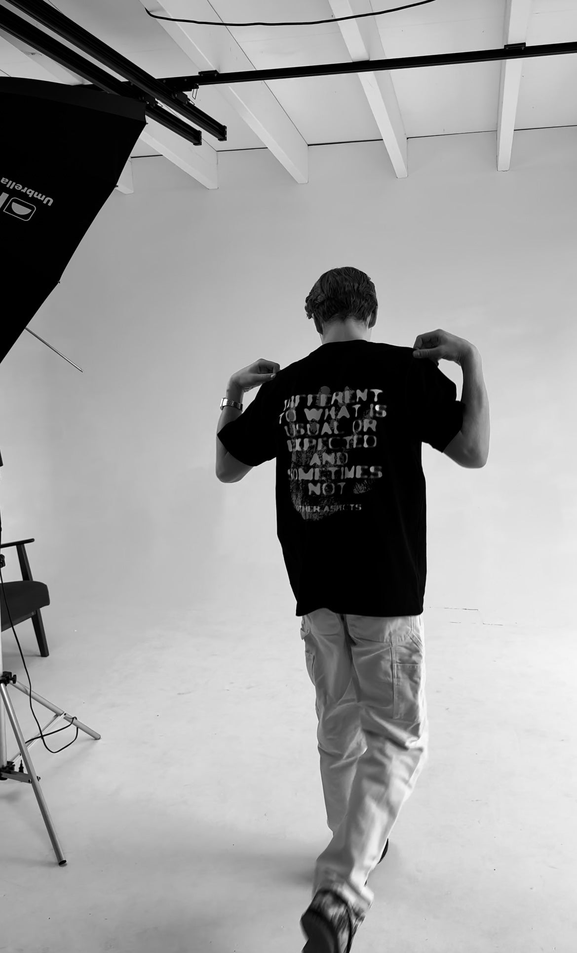 In hand tee